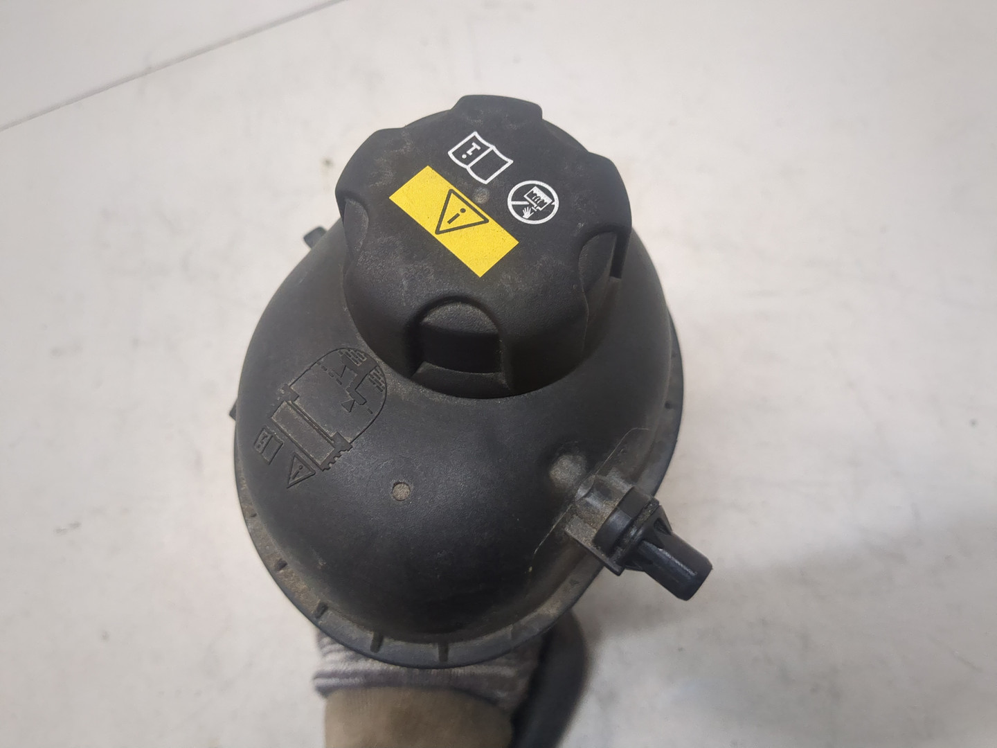 Бачок расширительный