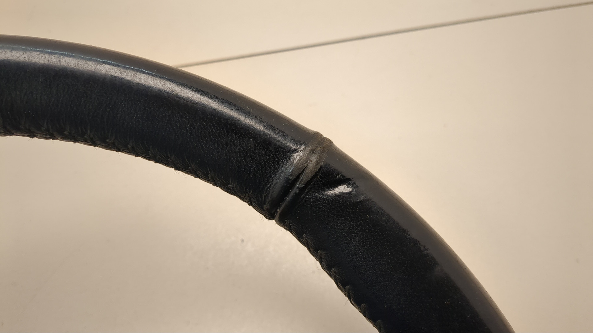 Рулевое колесо (руль)