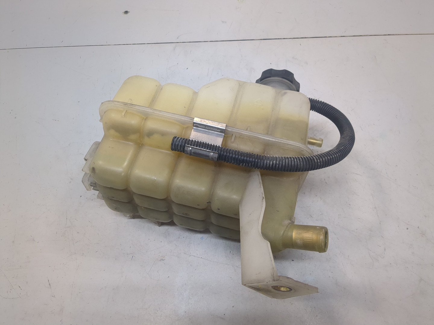 Бачок расширительный