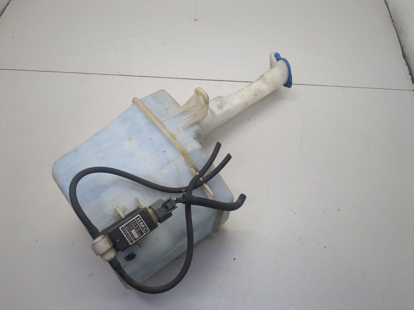 Бачок омывателя лобового стекла