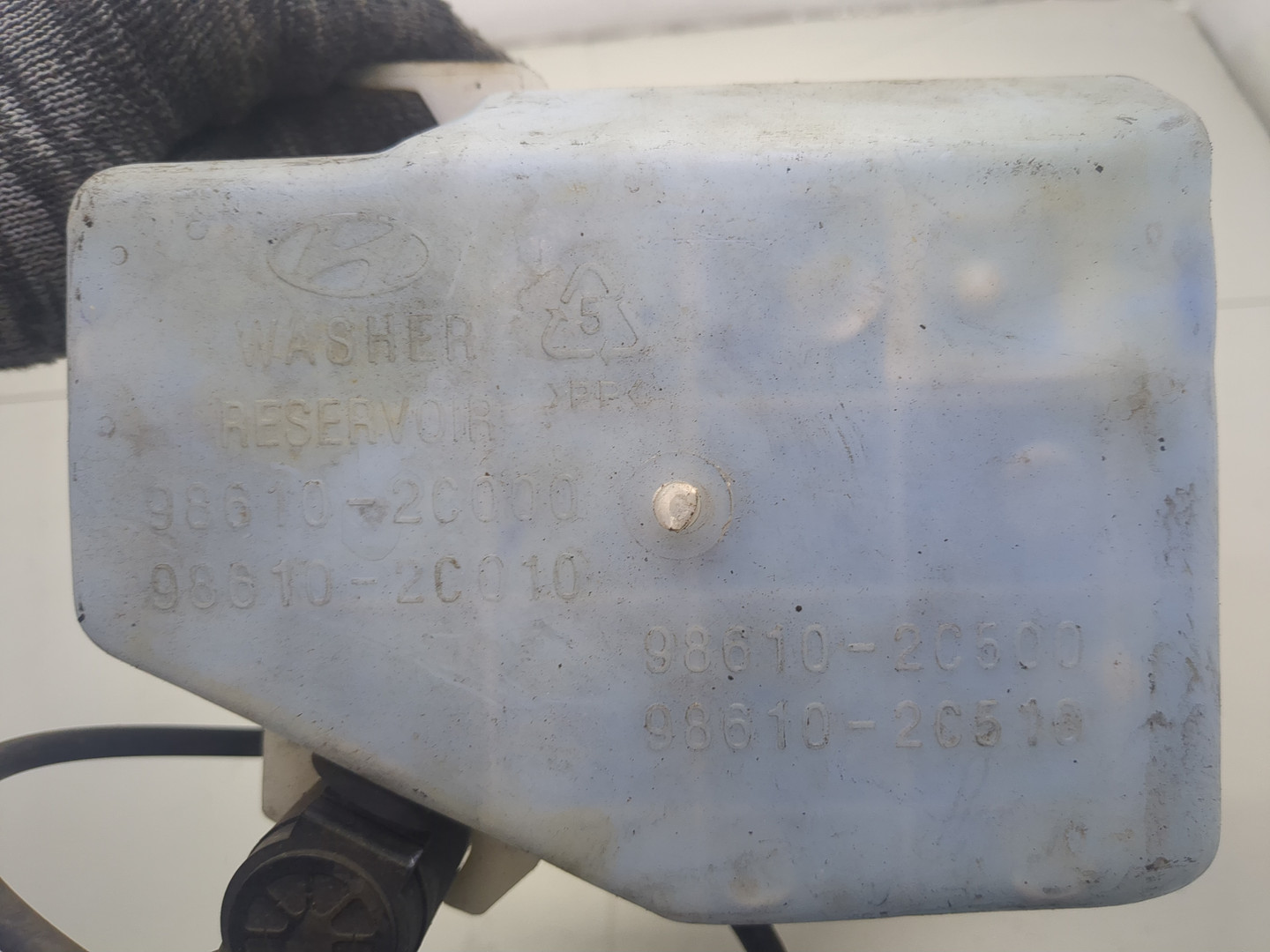 Бачок омывателя лобового стекла