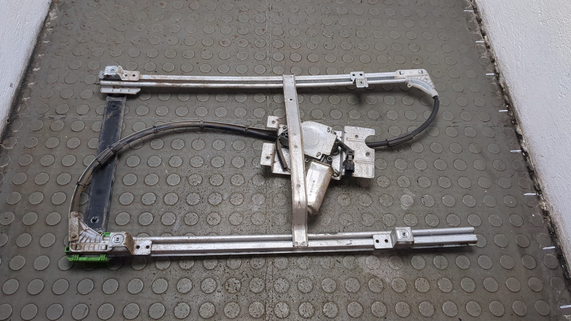 Стеклоподъемник электр. передний правый