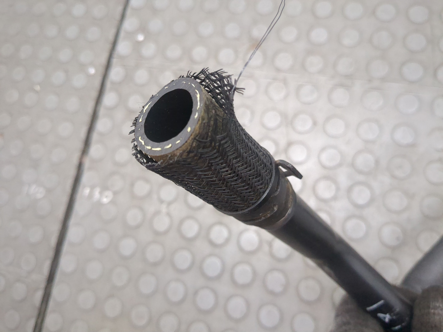 Трубка системы охлаждения