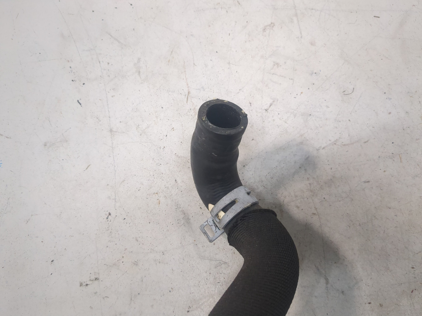 Шланг системы охлаждения