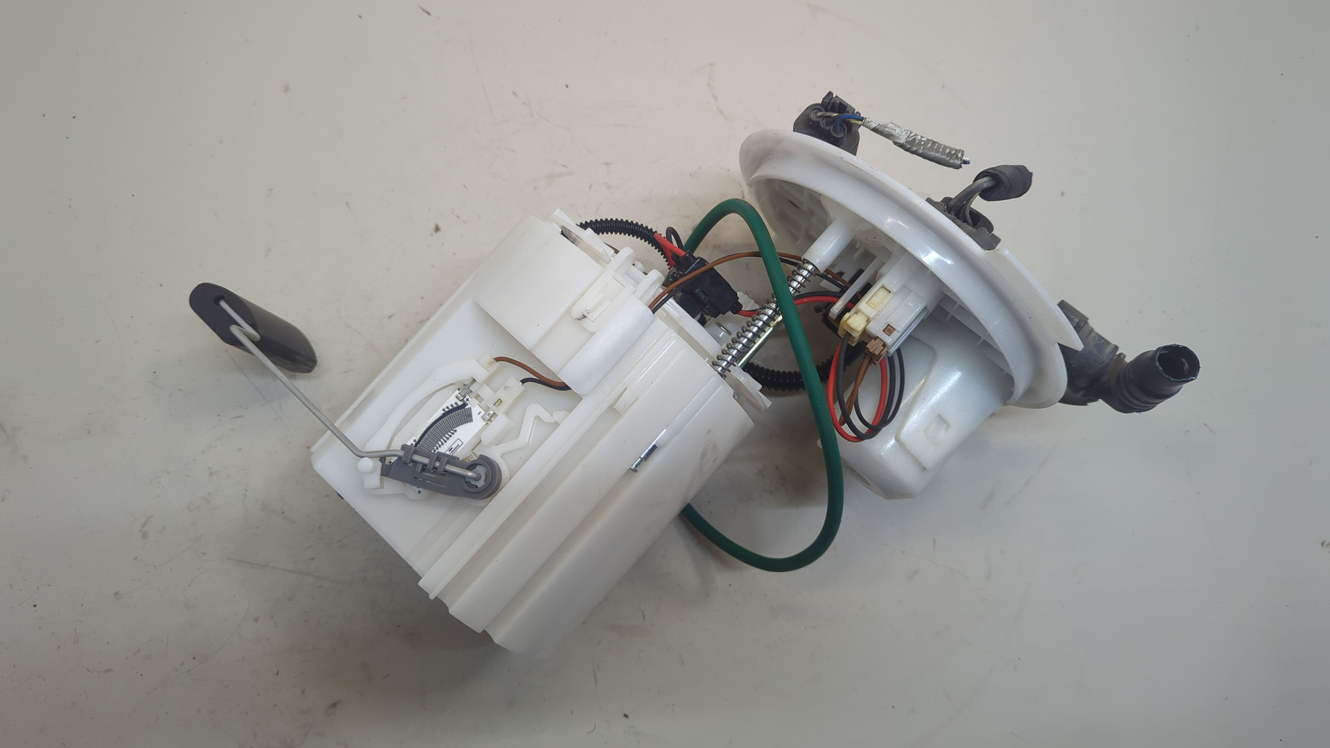 Насос топливный электрический