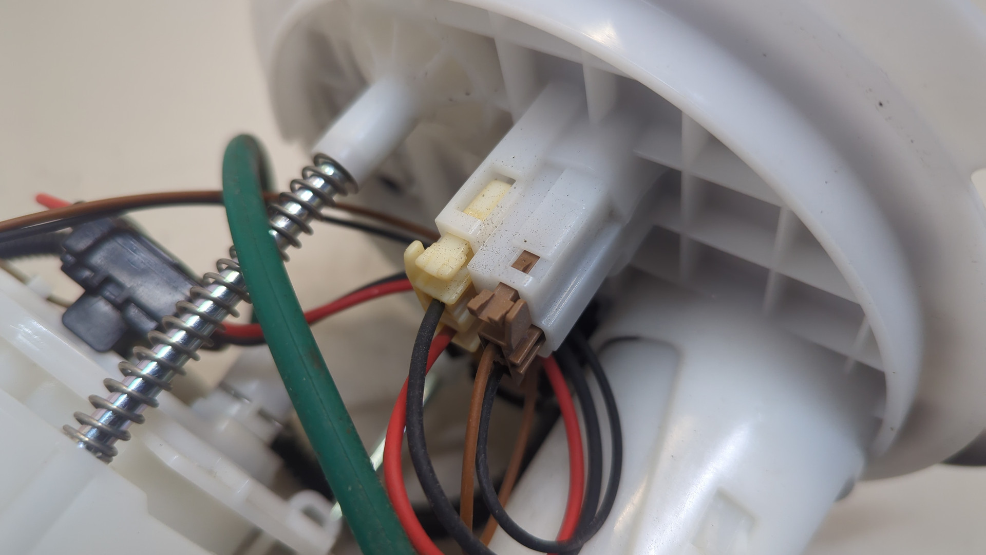 Насос топливный электрический