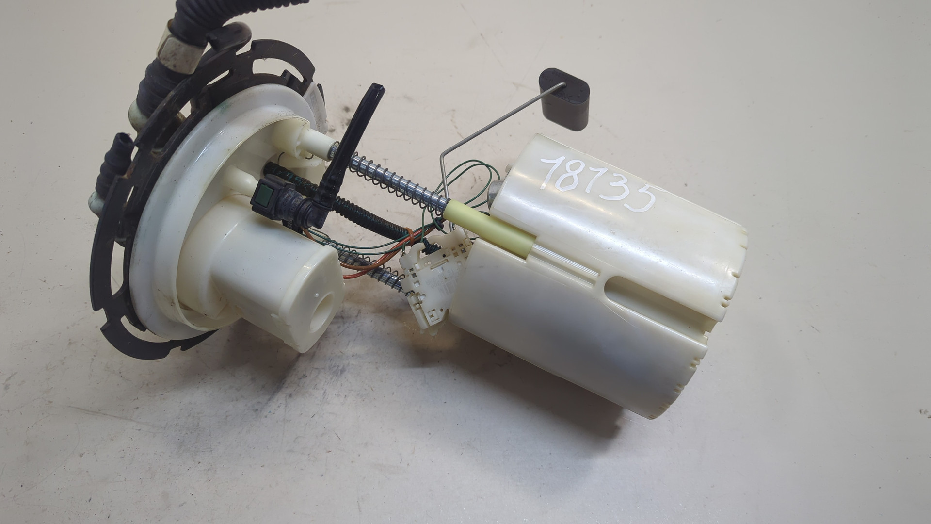 Насос топливный электрический