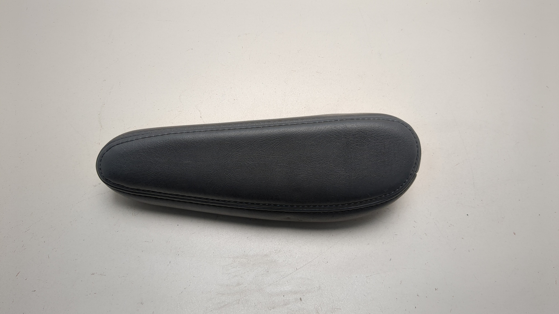 Подлокотник