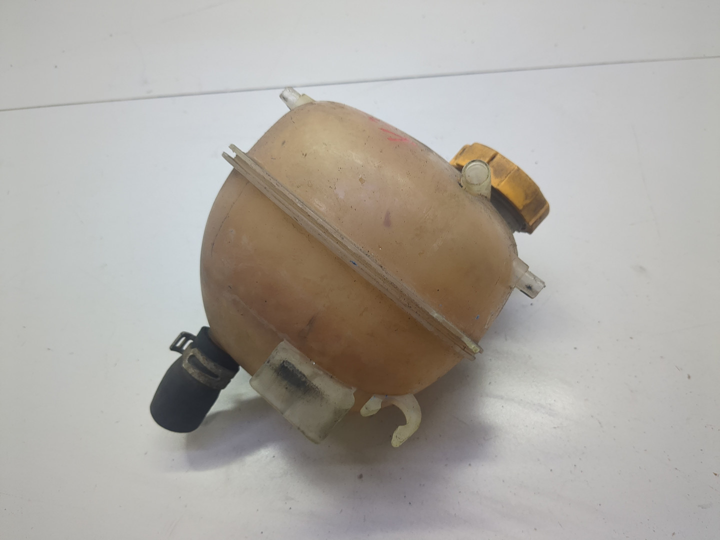 Бачок расширительный