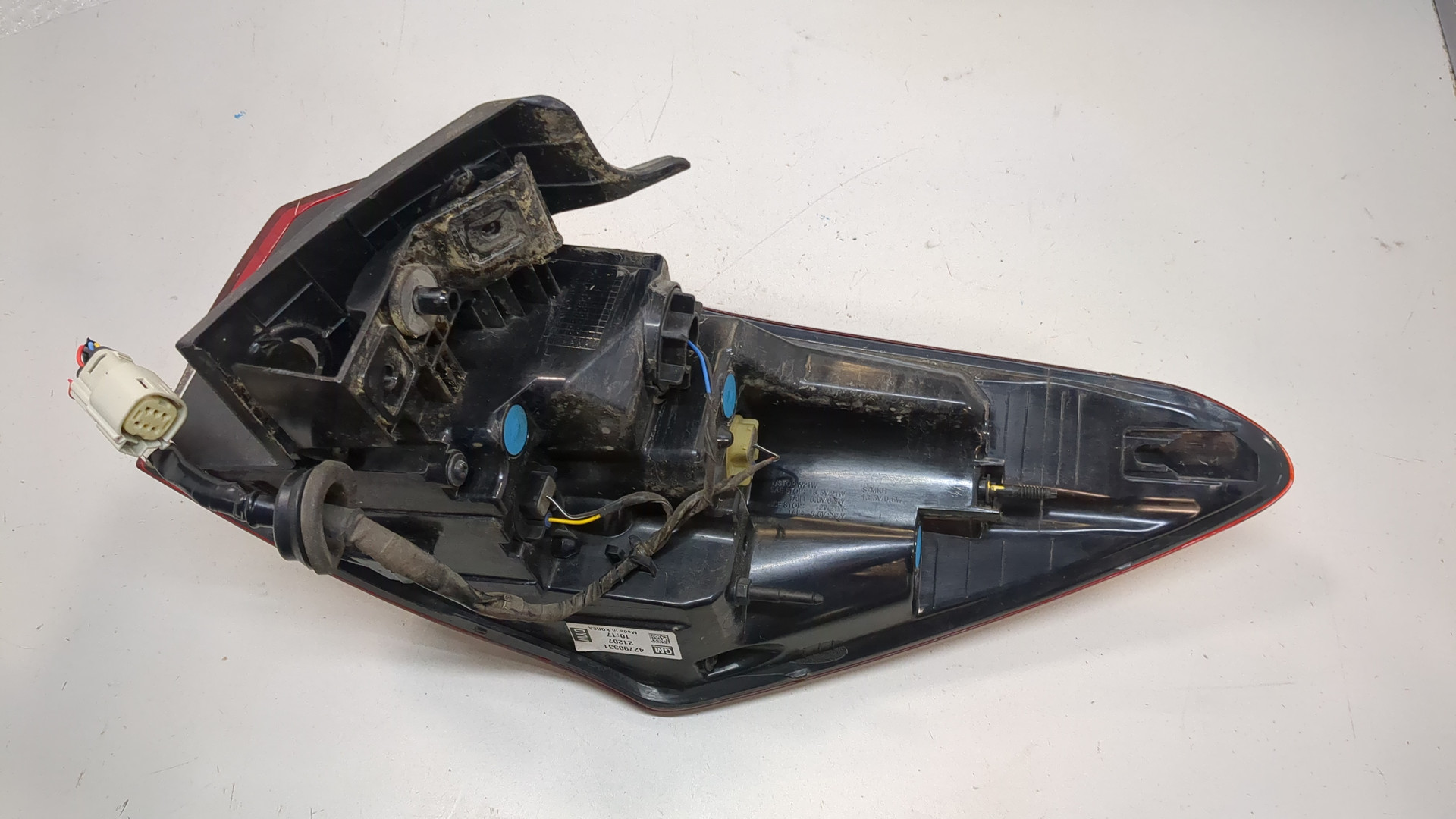 Фонарь задний левый