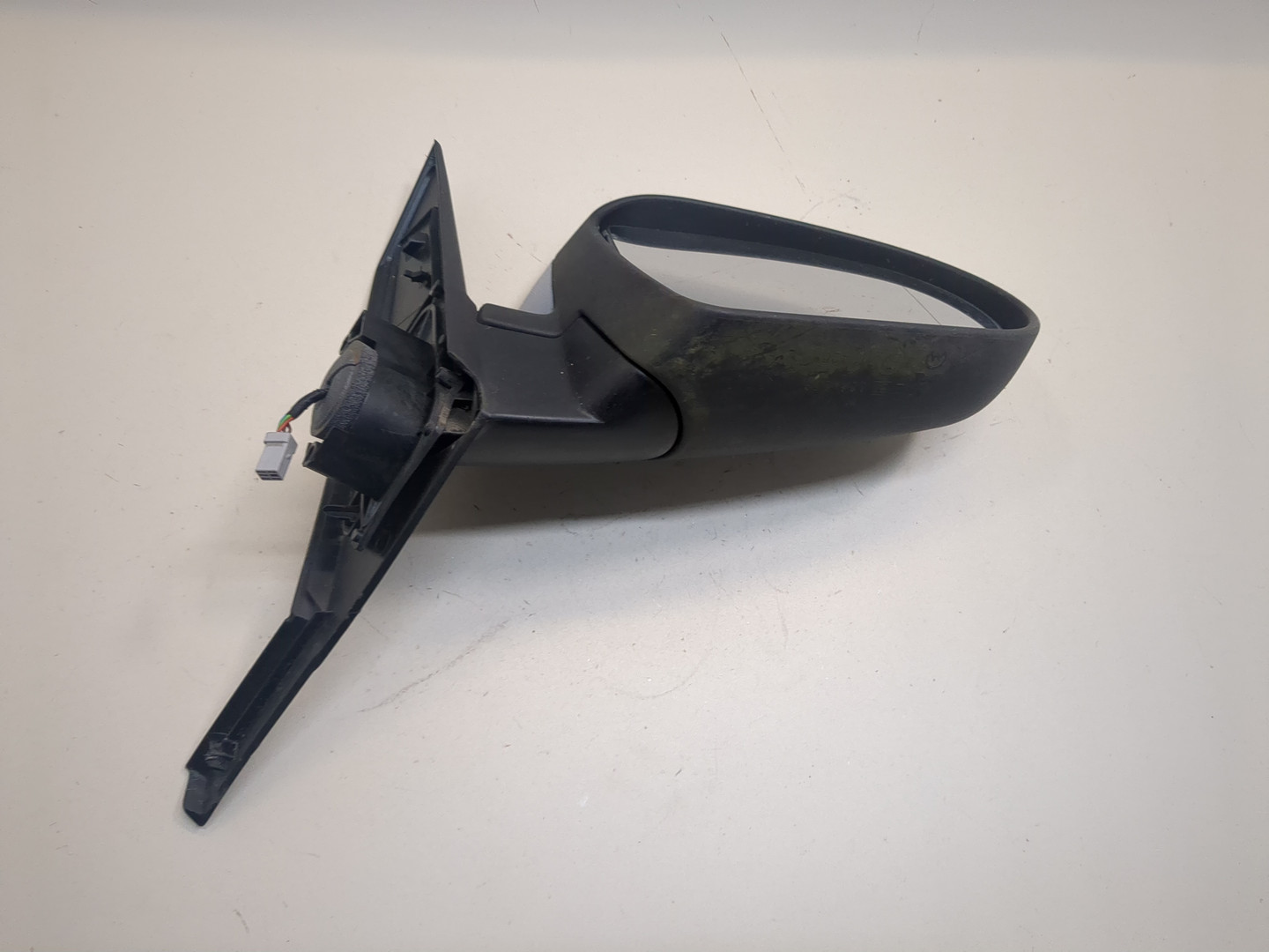 Зеркало правое электрическое