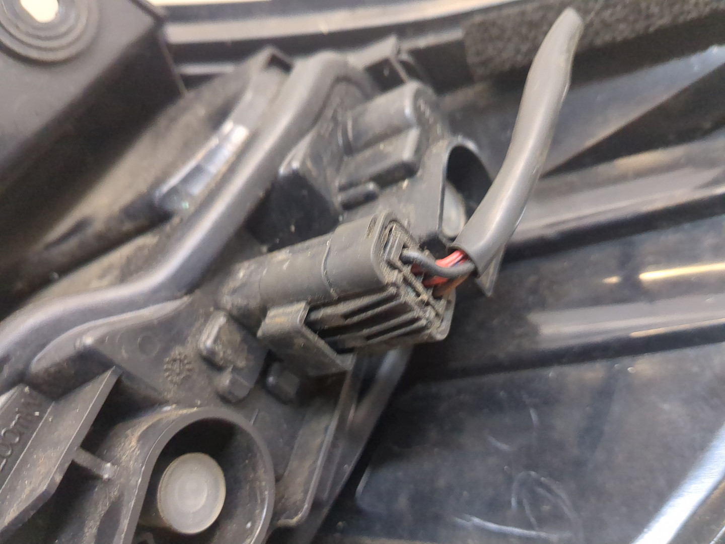 Фонарь задний левый