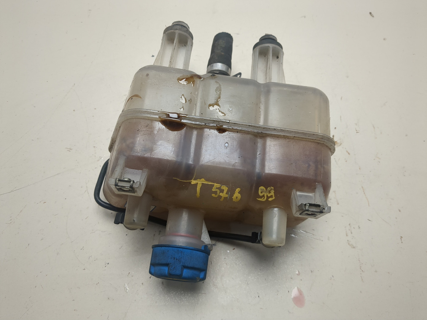 Бачок расширительный