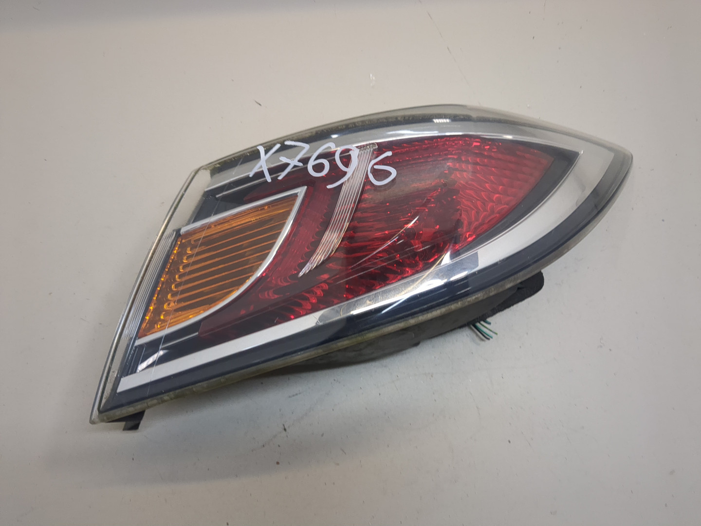 Фонарь задний правый