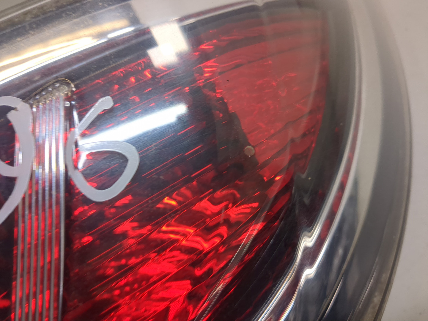 Фонарь задний правый