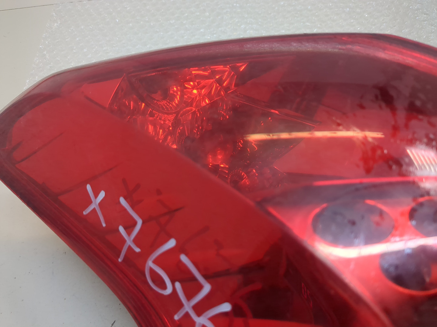 Фонарь задний левый