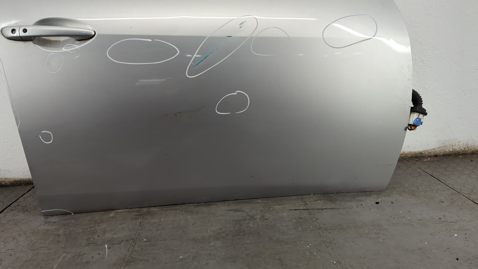 Дверь передняя правая