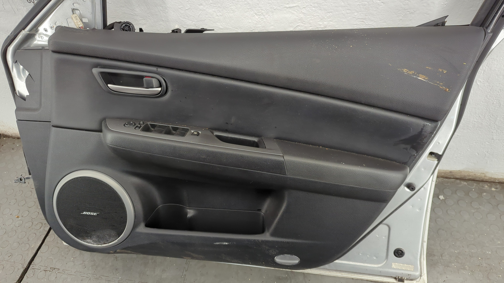 Дверь передняя правая