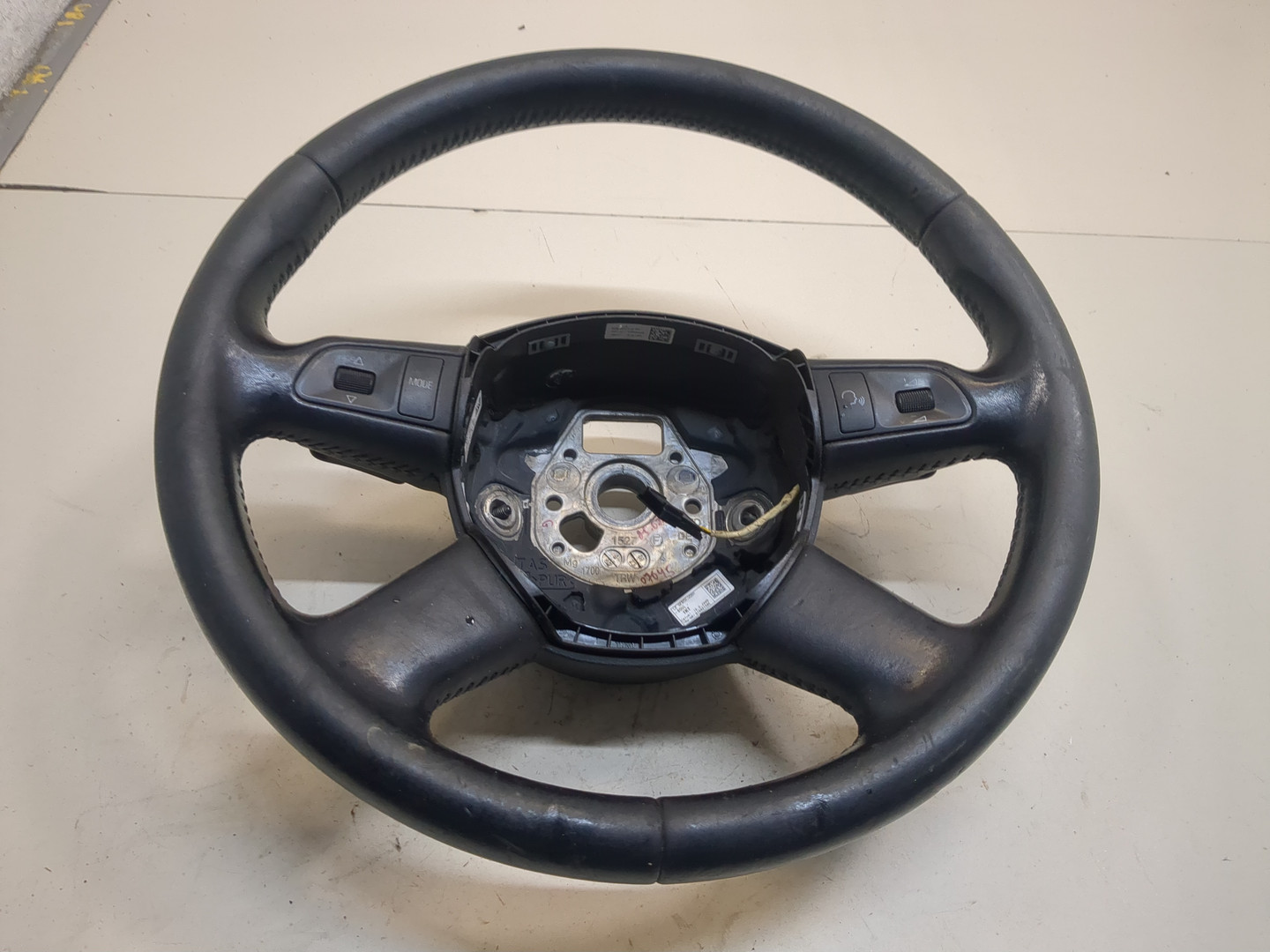 Рулевое колесо (руль)