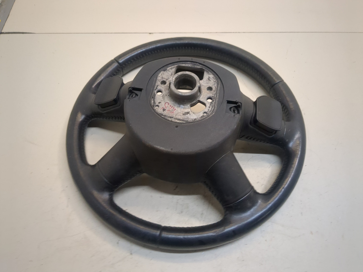 Рулевое колесо (руль)