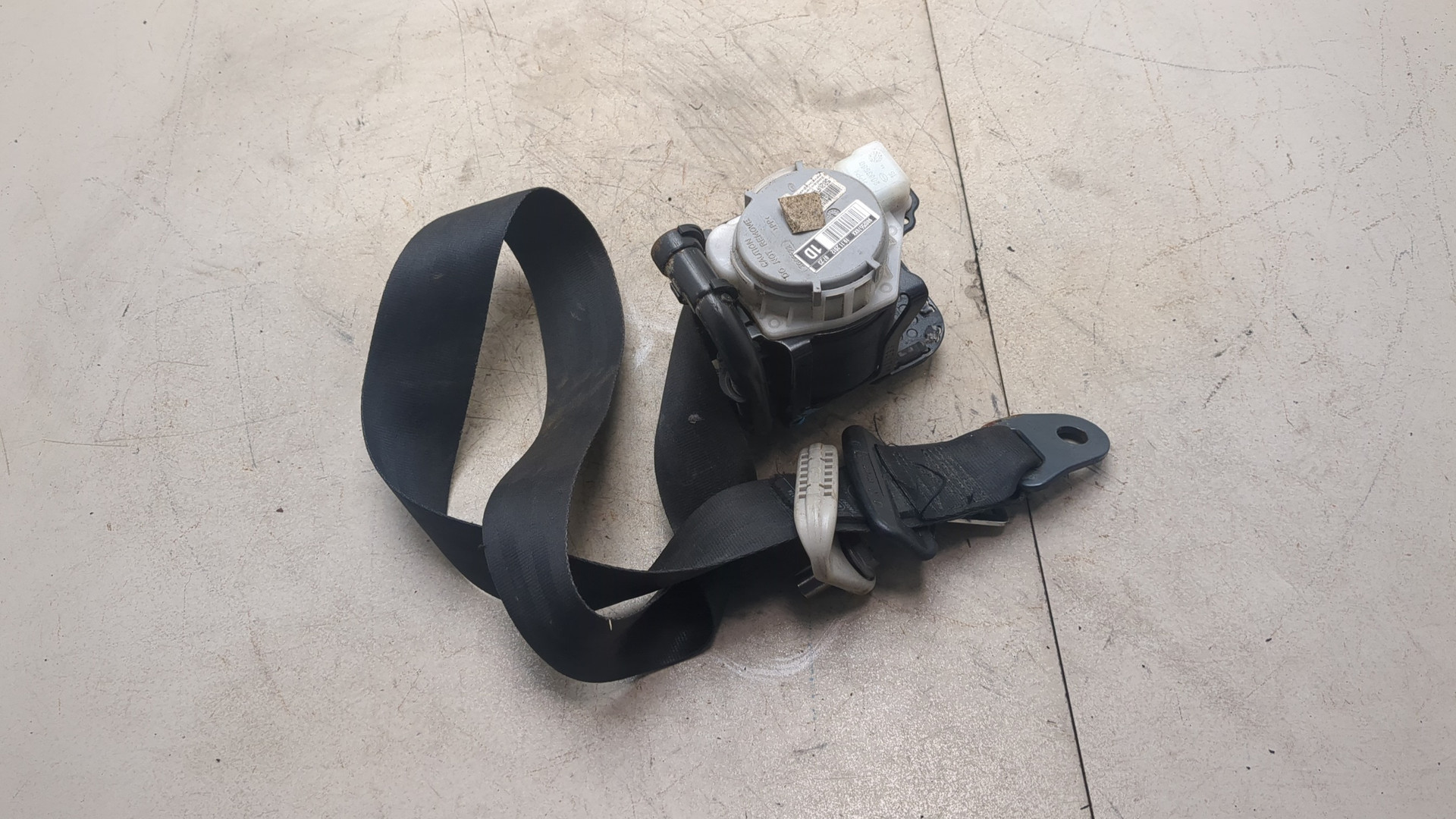 Ремень безопасности