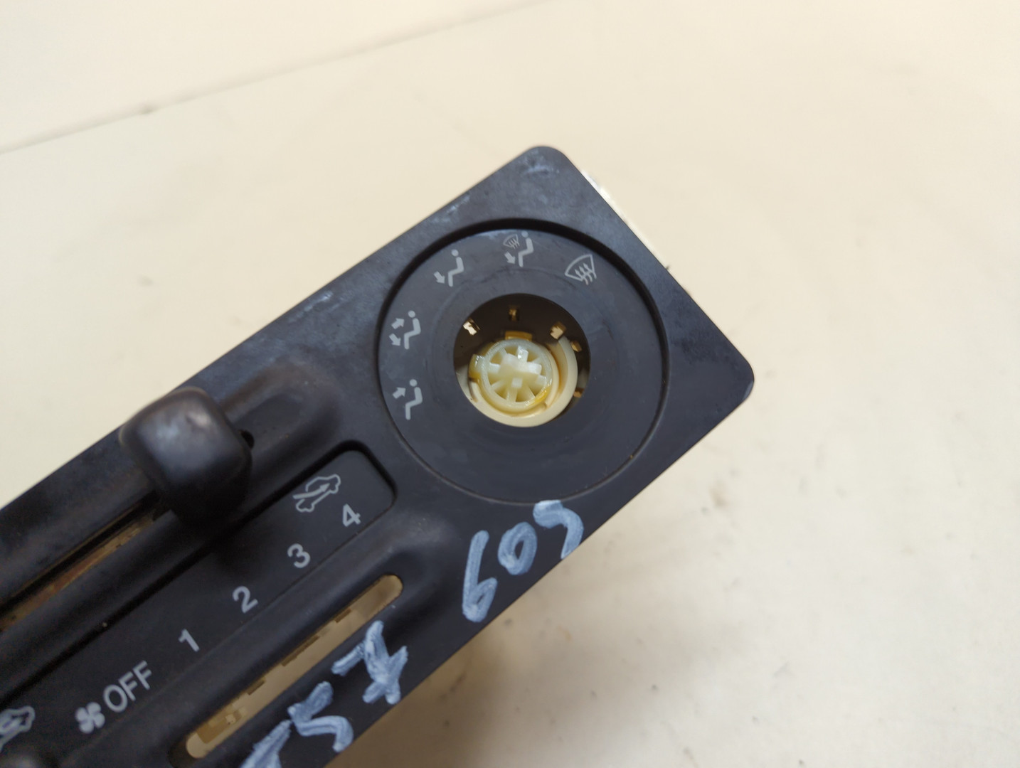 Переключатель отопителя