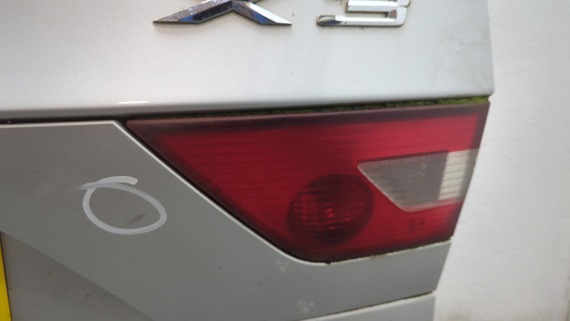 Дверь багажника