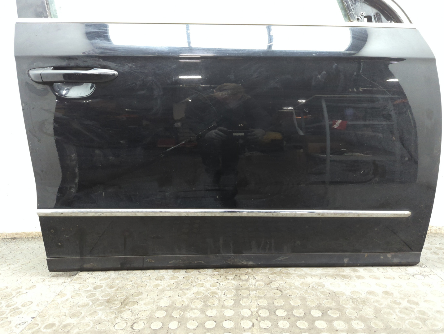 Дверь передняя правая