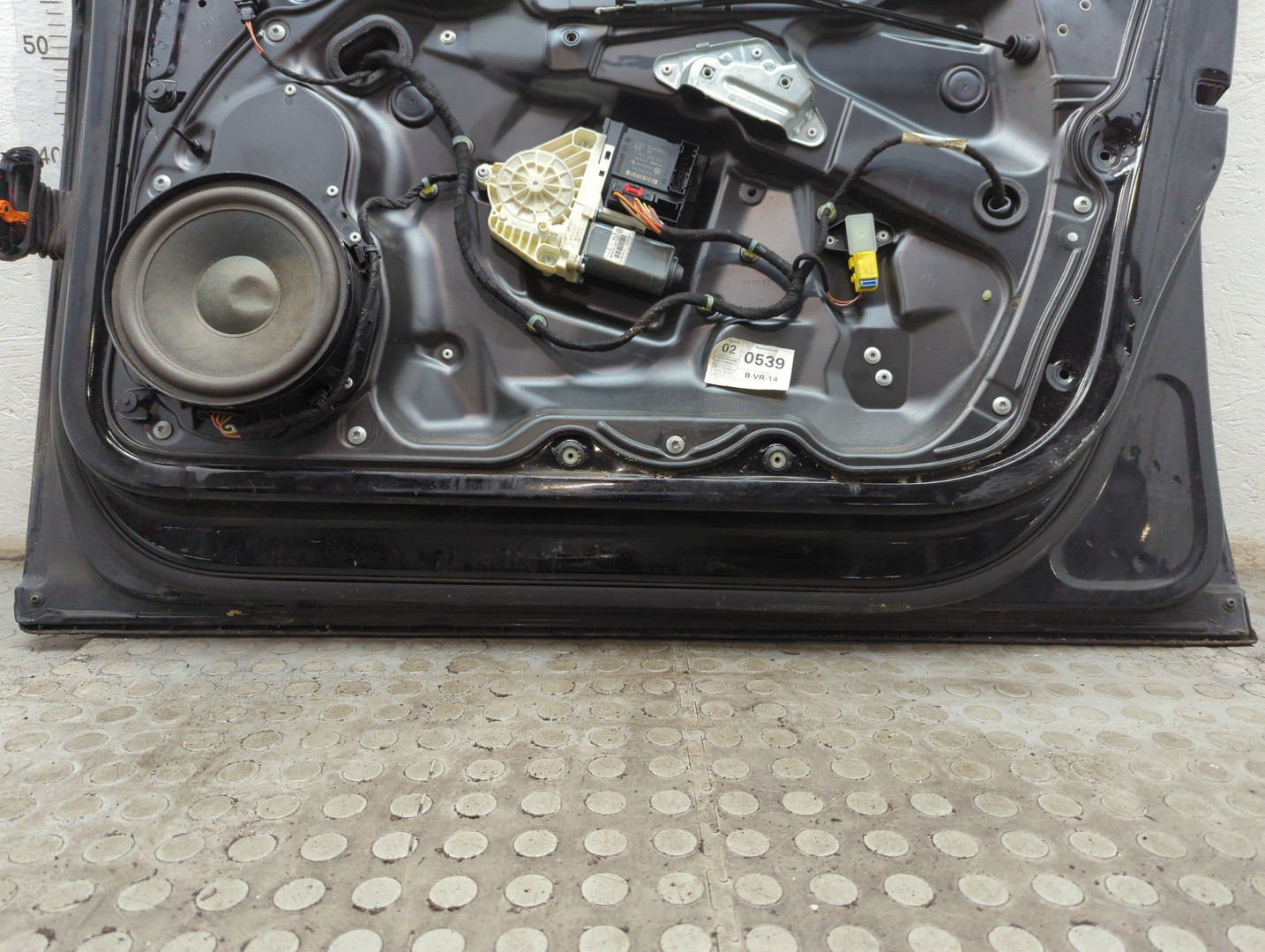 Дверь передняя правая