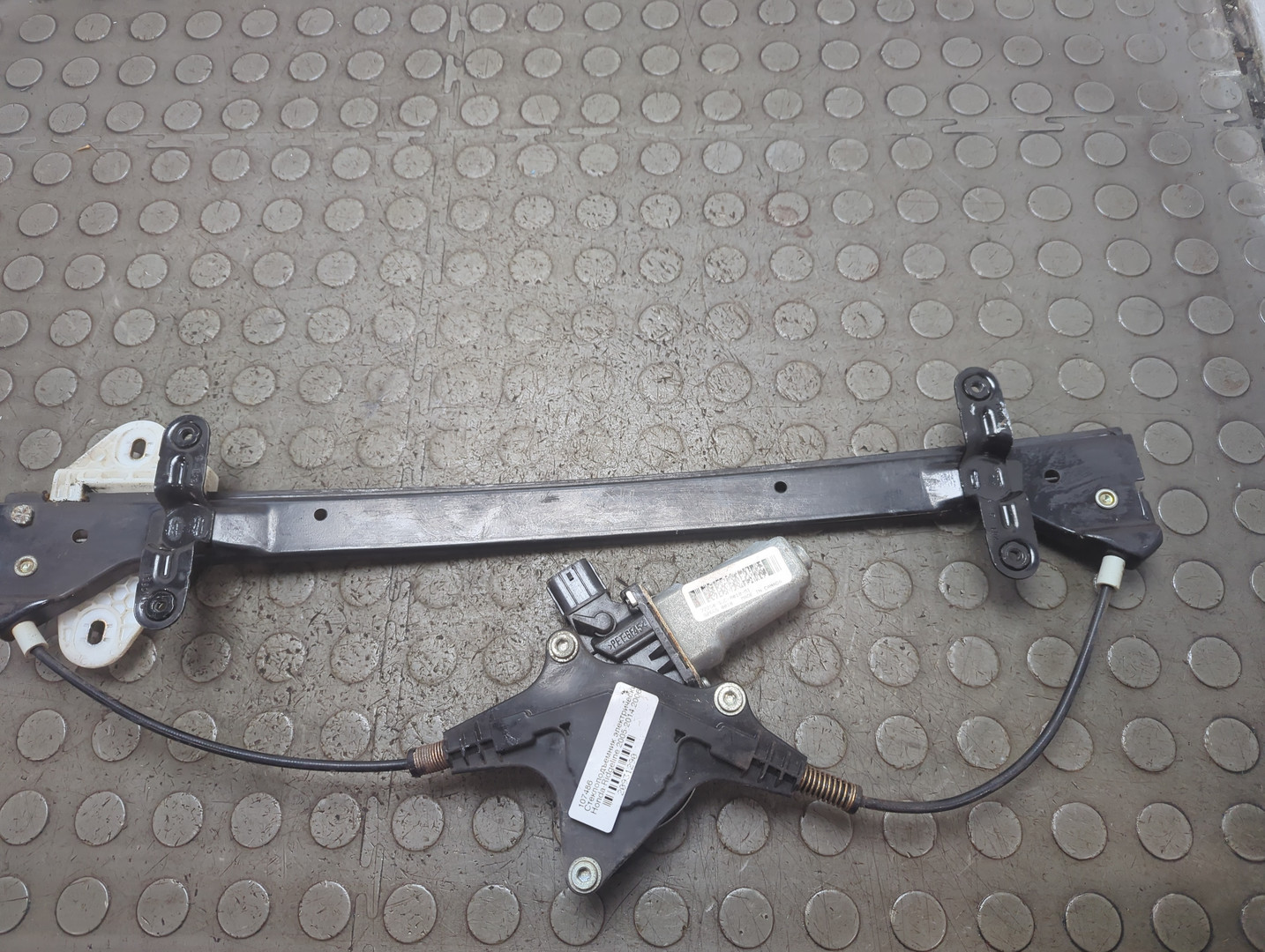 Стеклоподъемник электр. передний левый