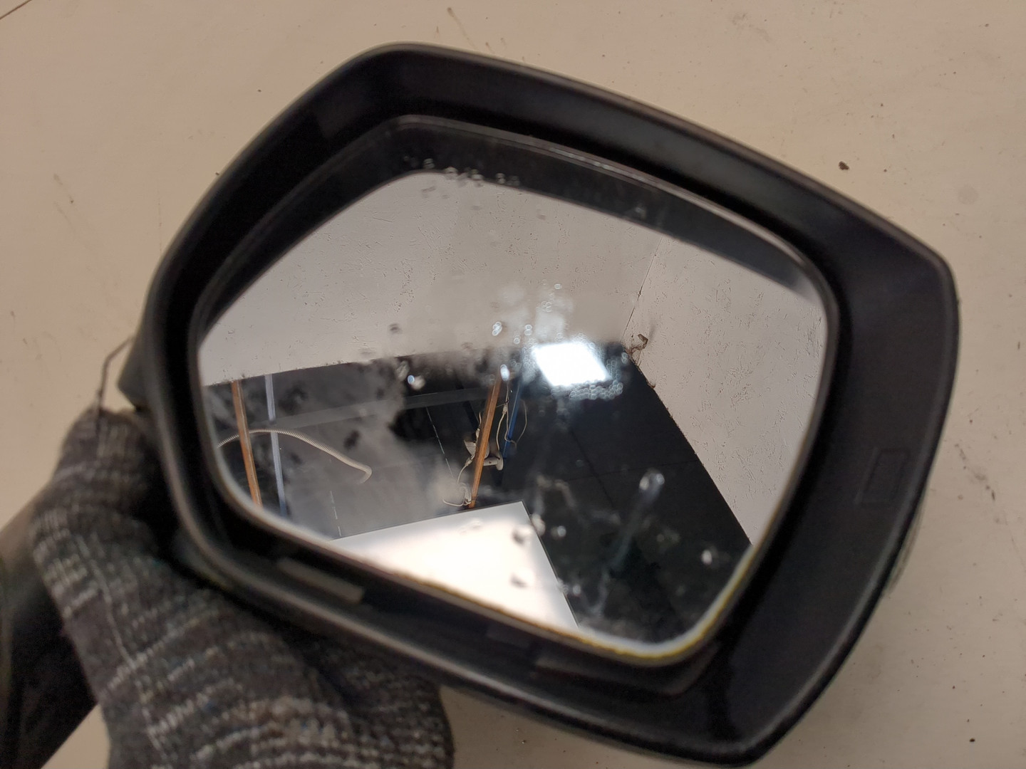 Зеркало правое электрическое