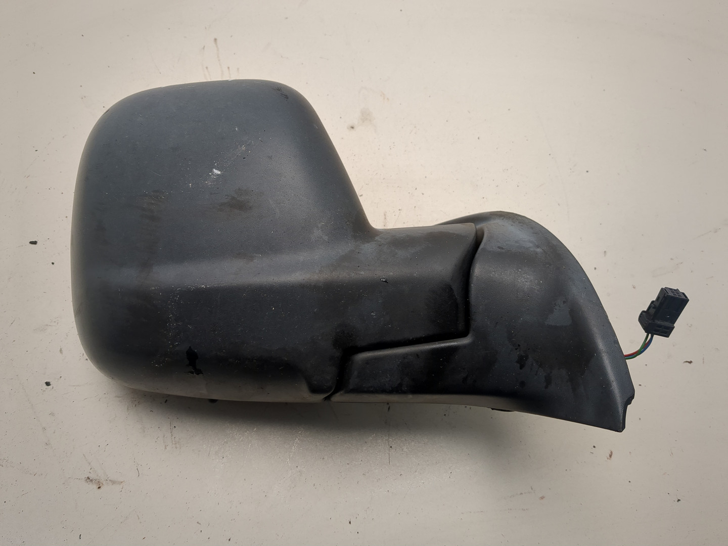 Зеркало правое электрическое