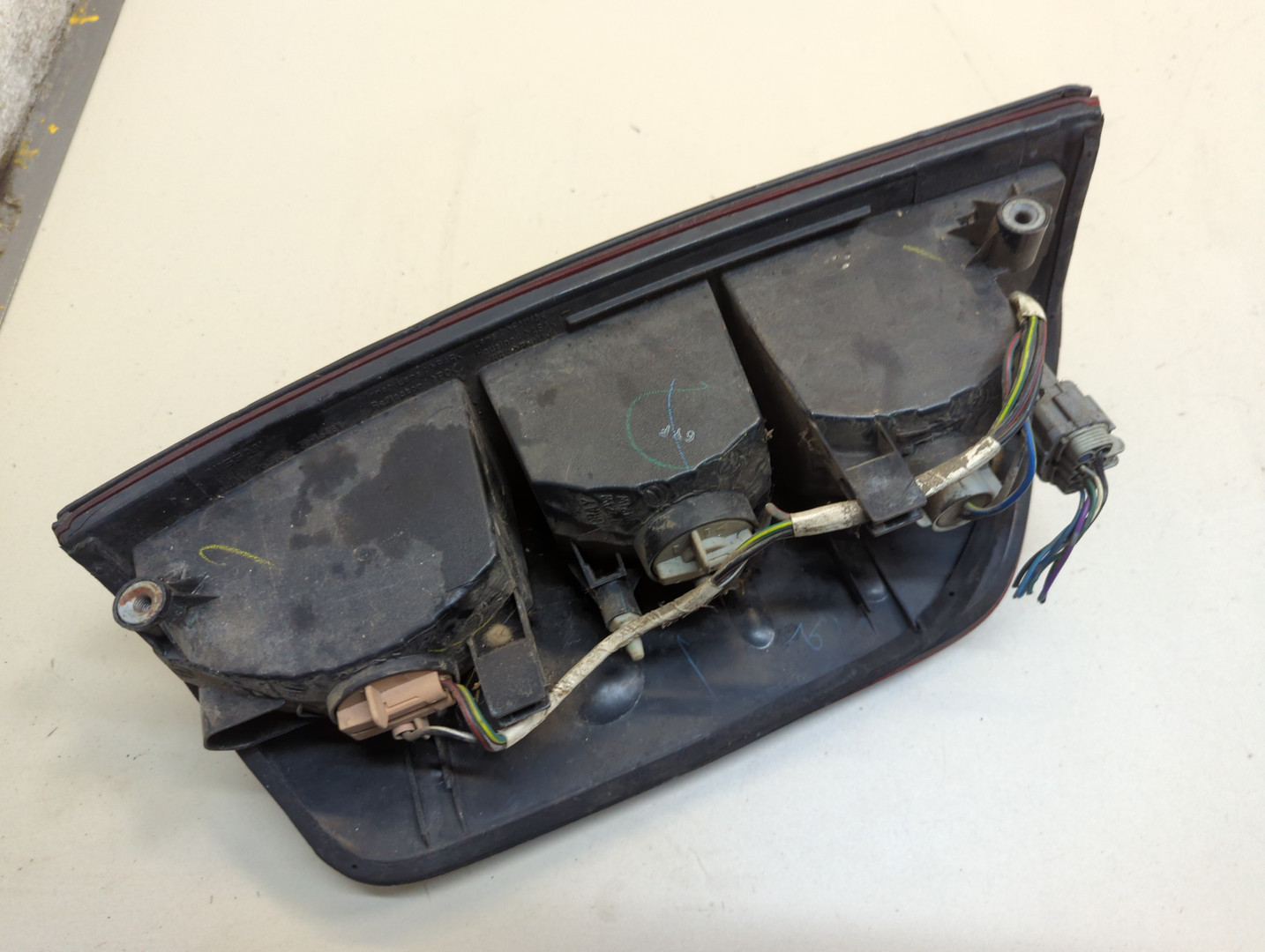 Фонарь задний правый