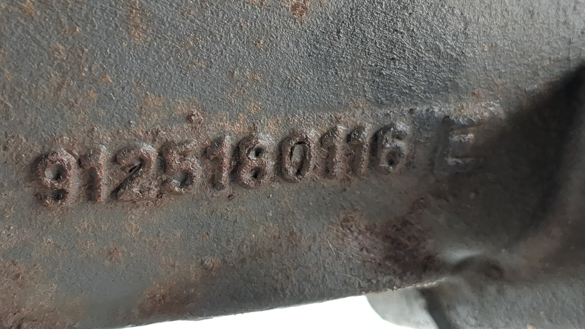 Насос регулировки подвески