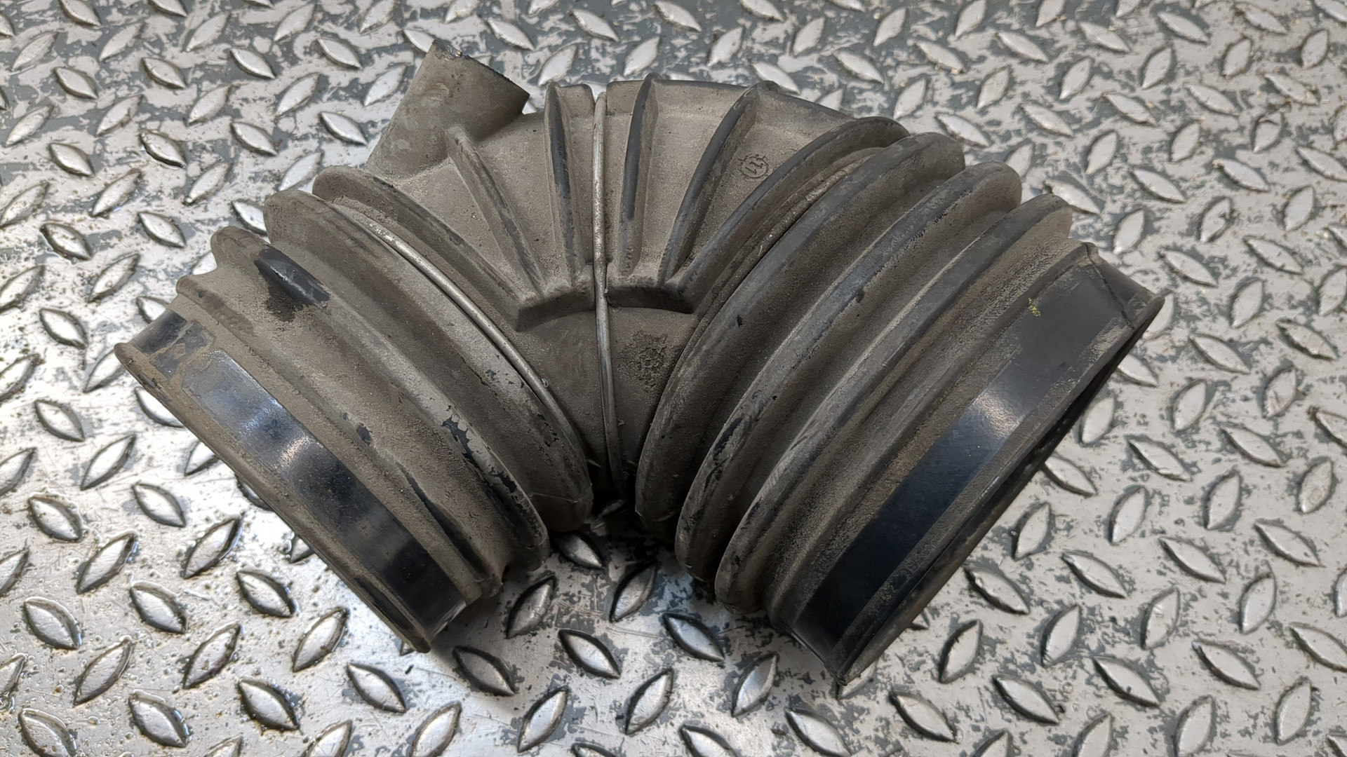 Патрубок интеркулера