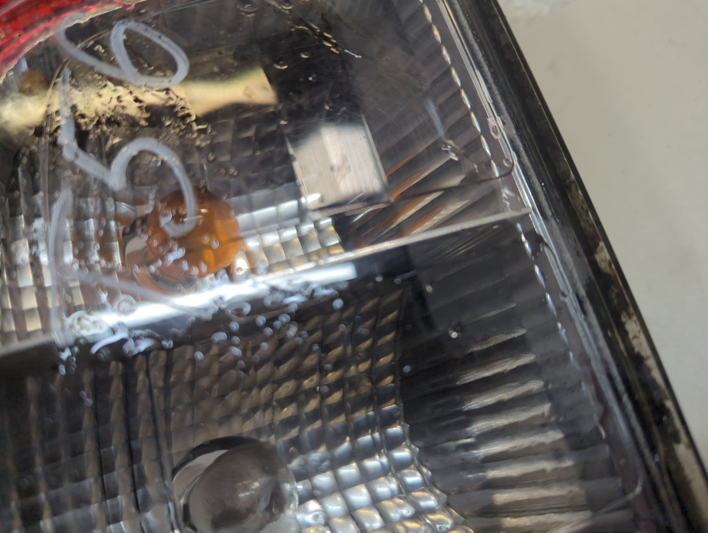 Фонарь задний левый