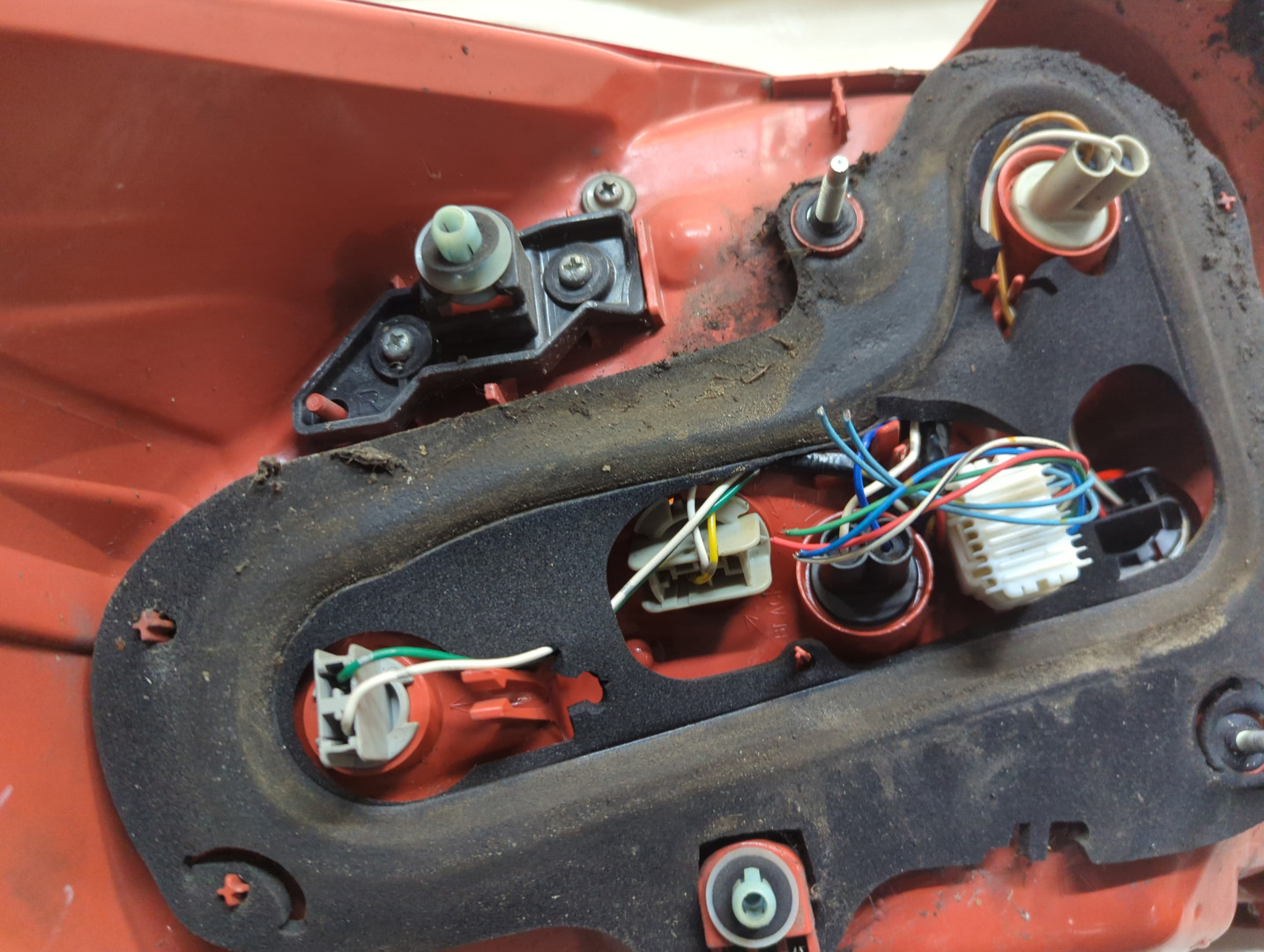 Фонарь задний правый