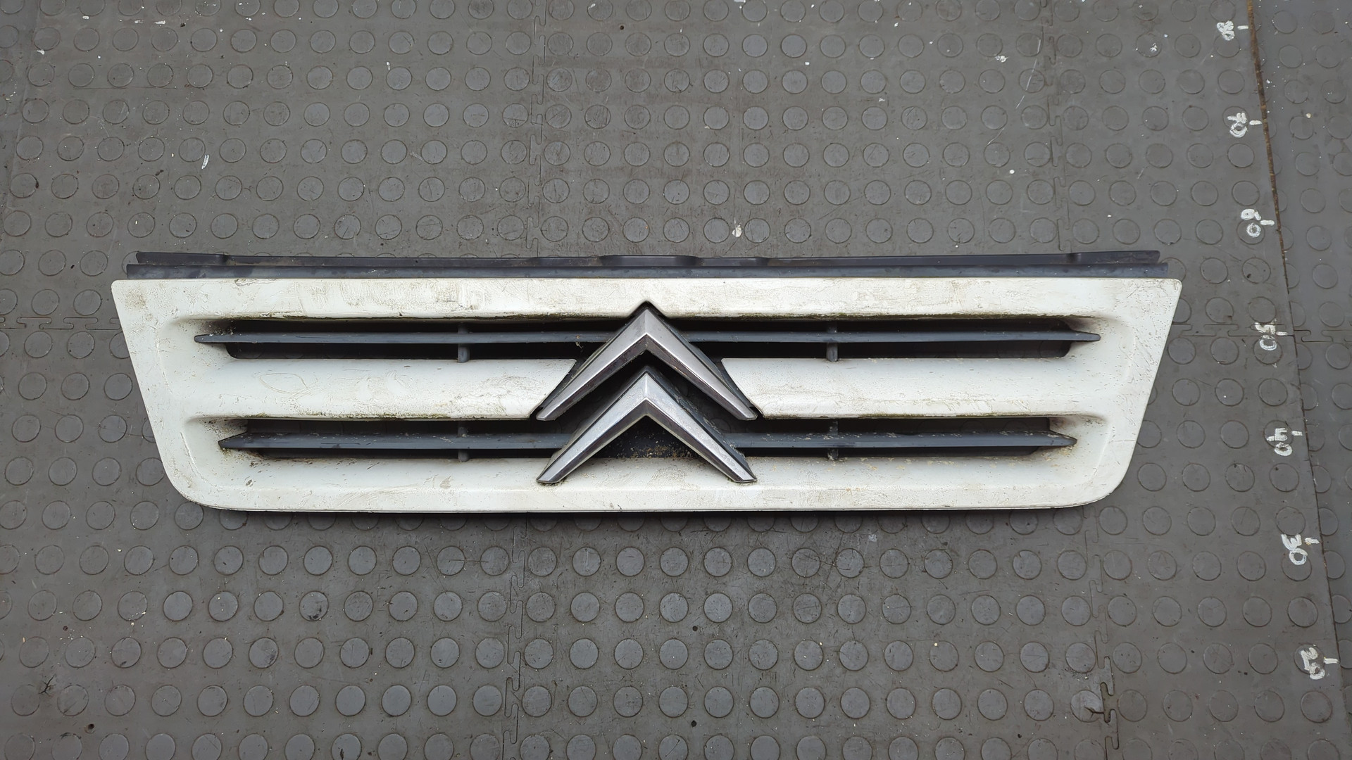 Решетка радиатора