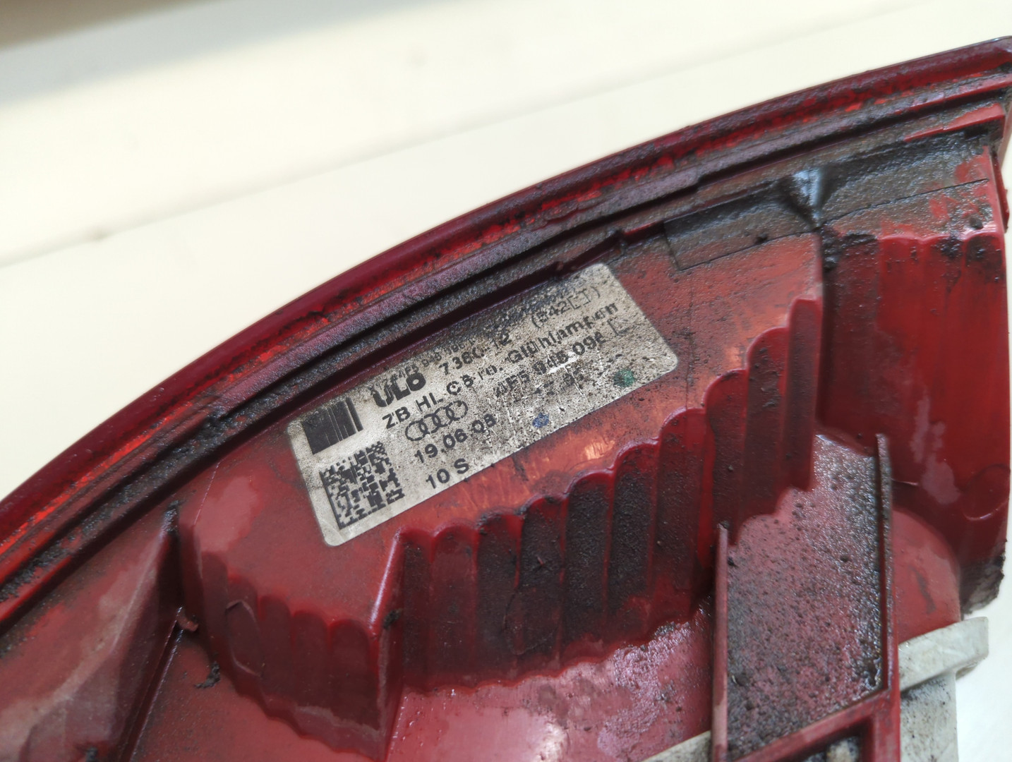 Фонарь задний правый