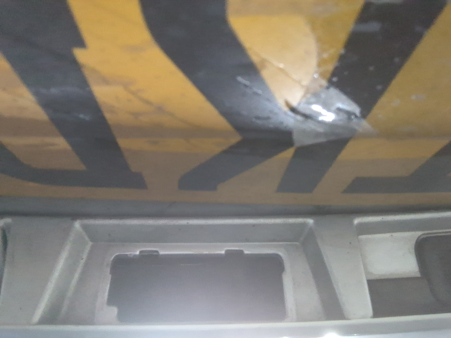 Дверь багажника