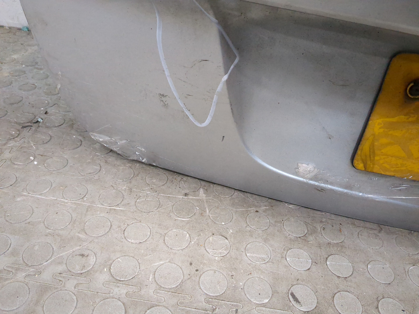 Дверь багажника