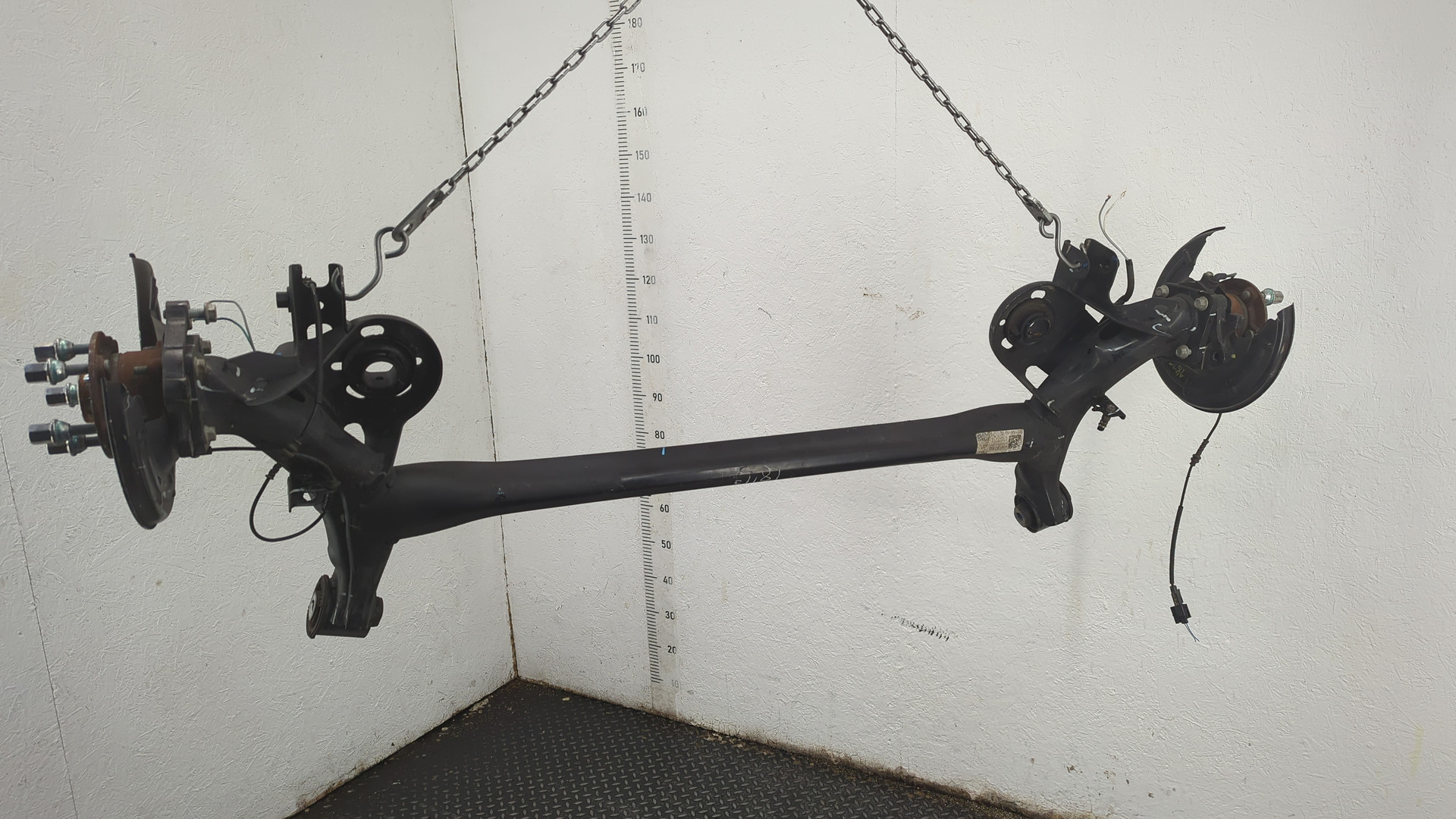 Балка задняя