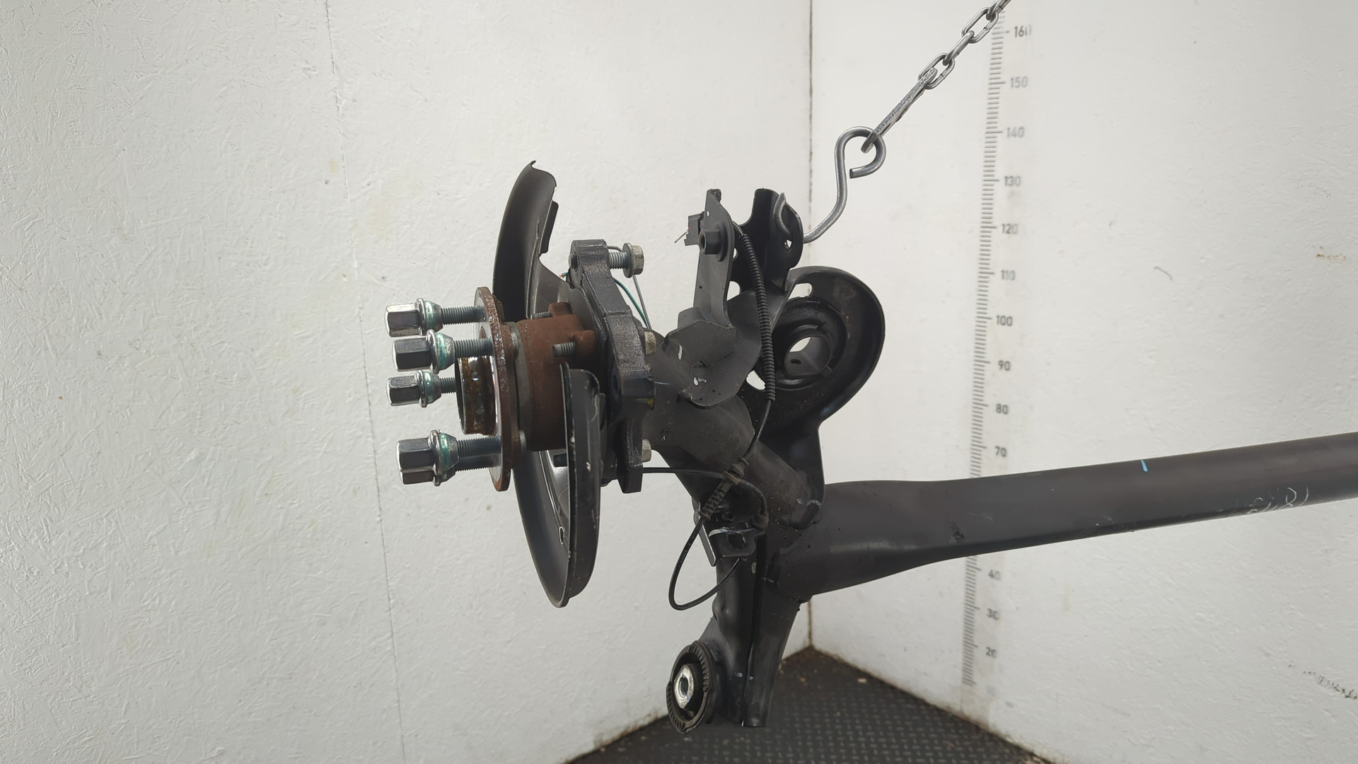 Балка задняя