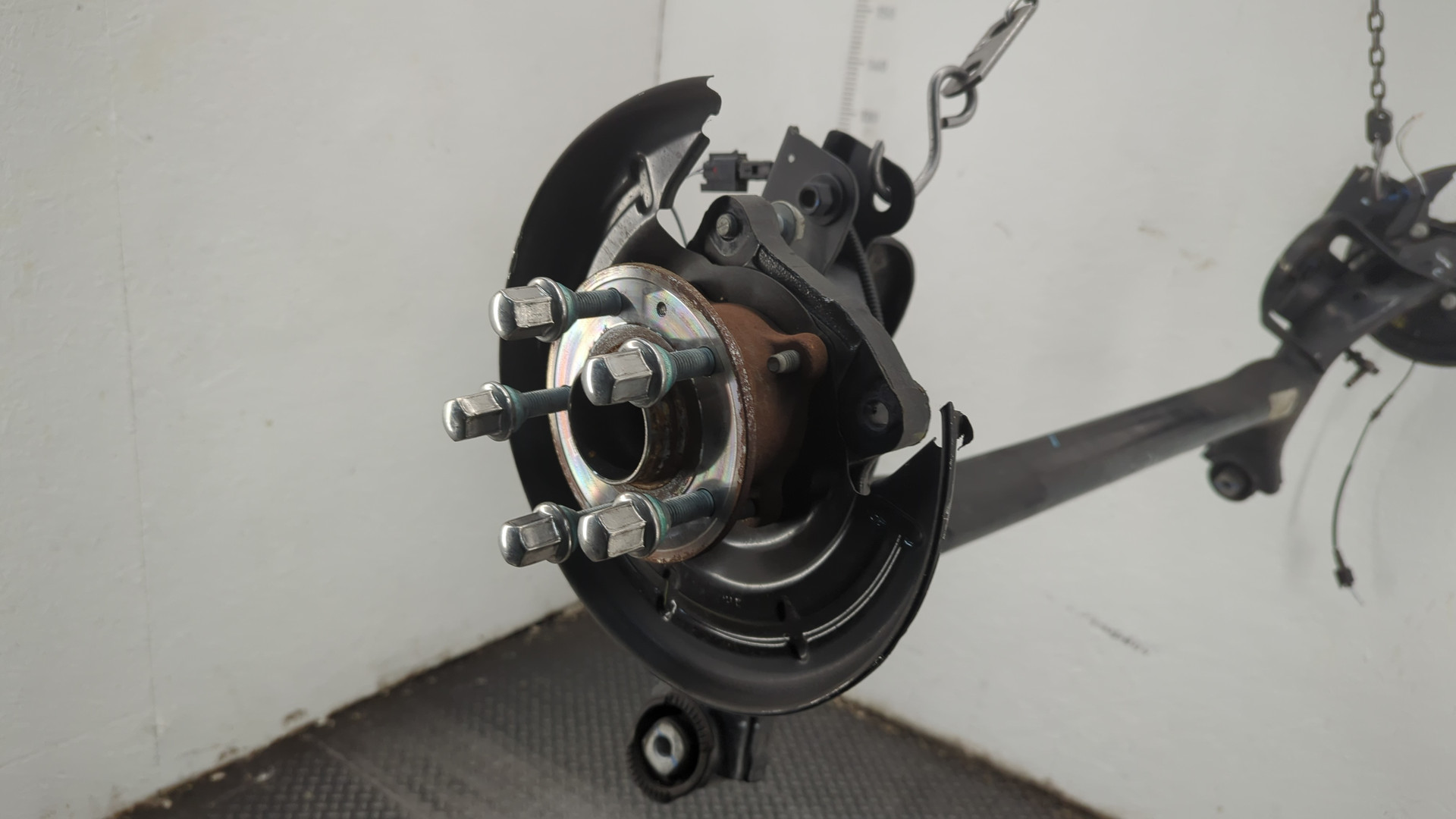 Балка задняя