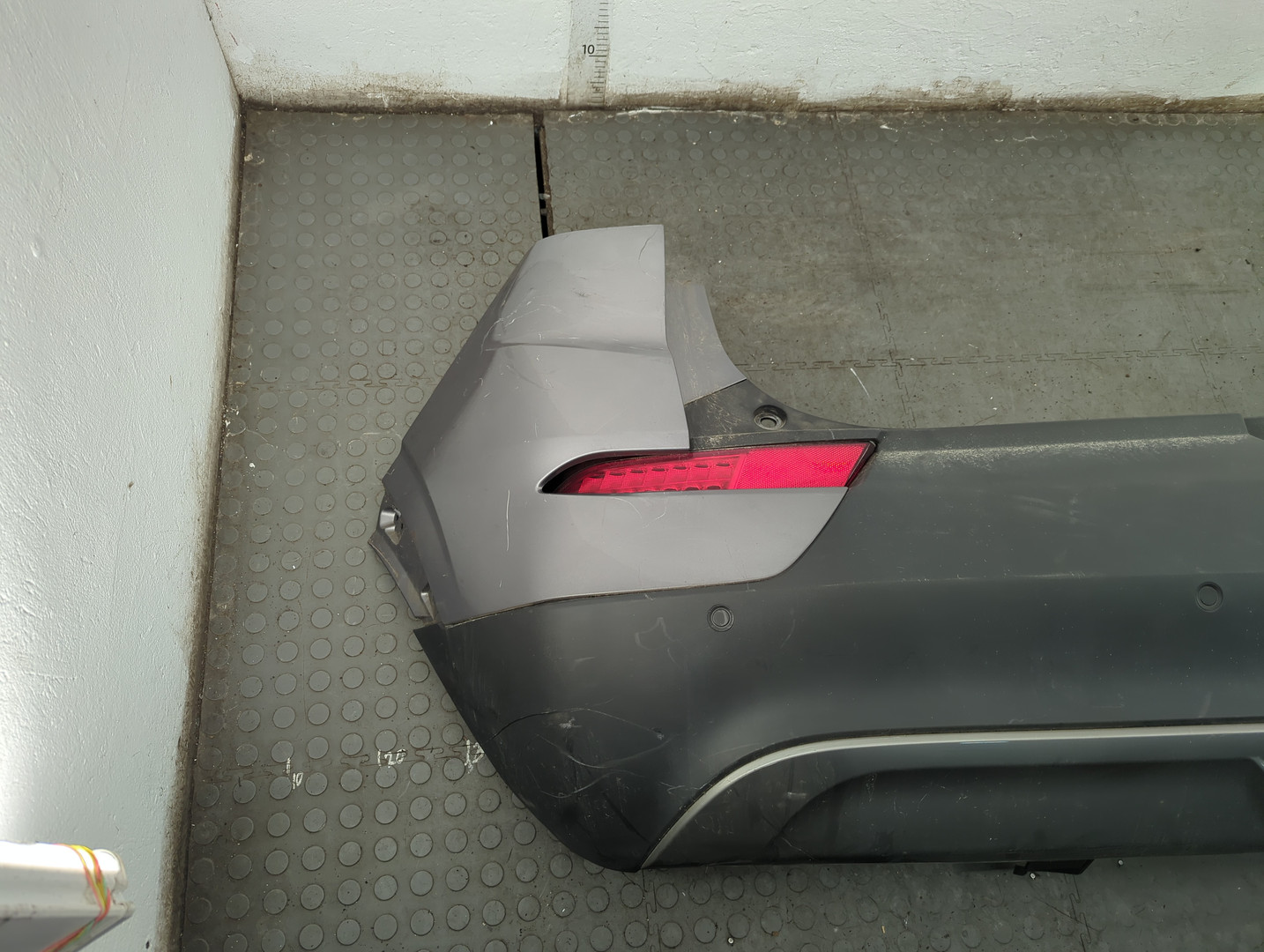 Бампер задний