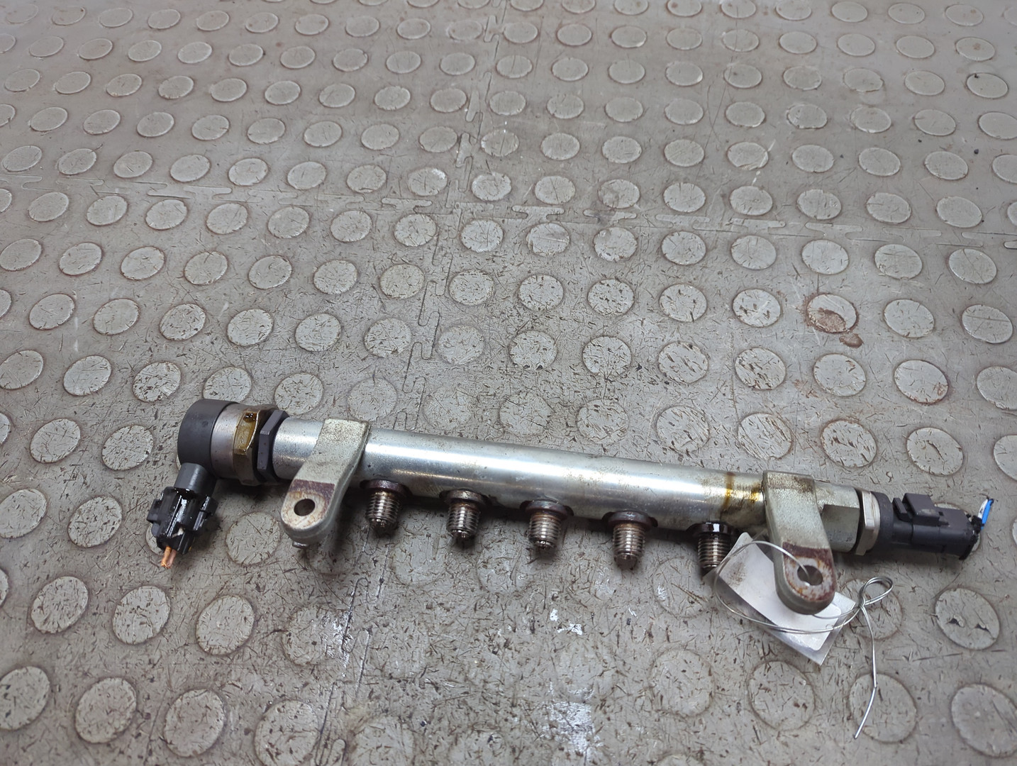 Рейка топливная (рампа)