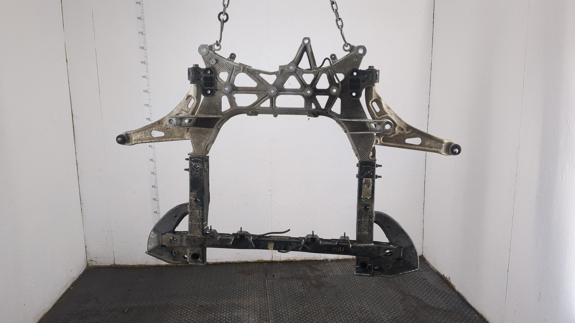 Балка подмоторная