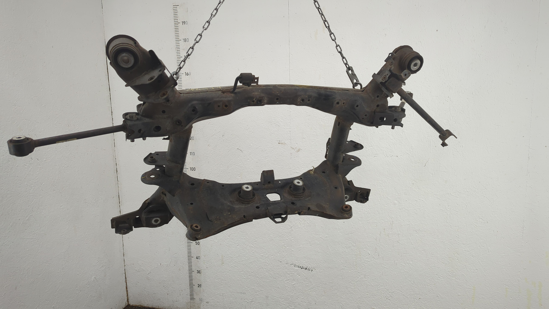 Балка задняя