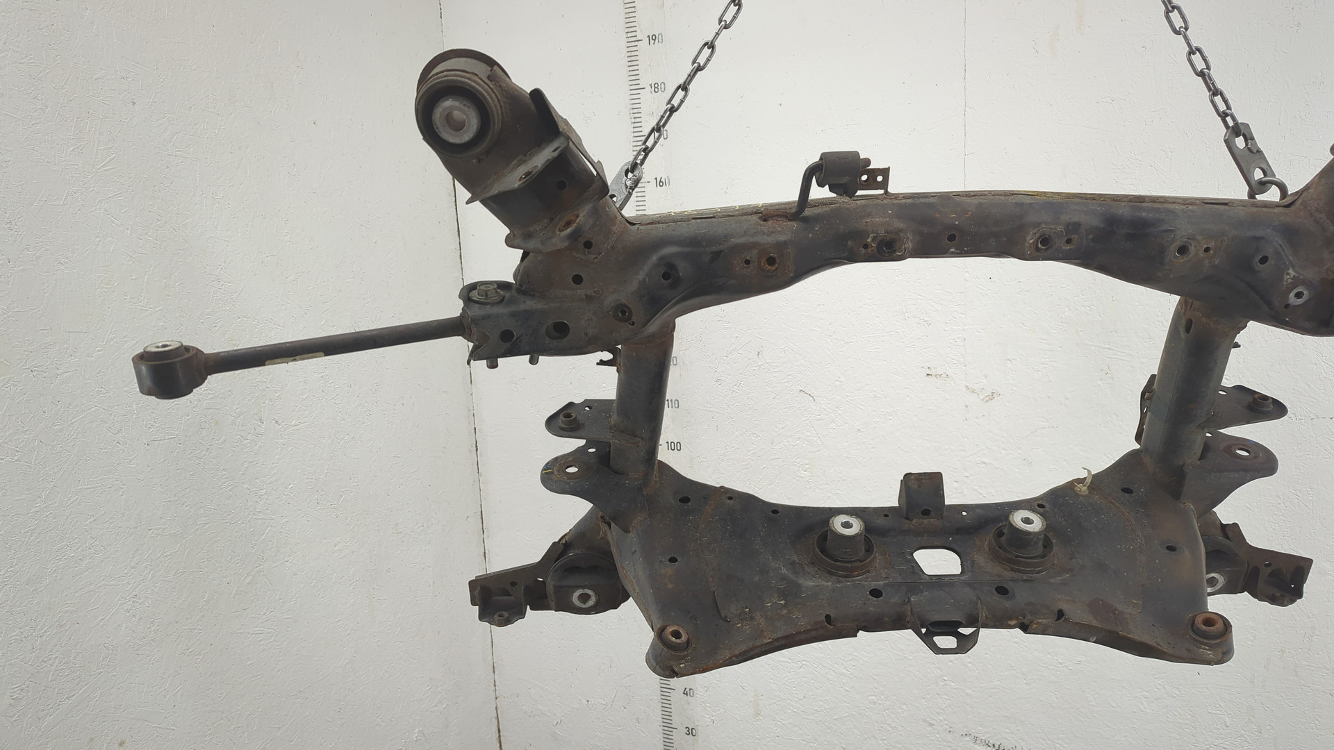 Балка задняя