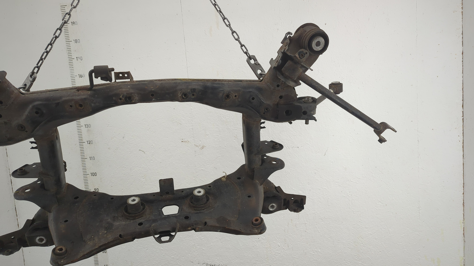 Балка задняя